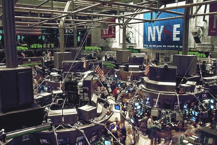 Nastroje na GPW mogłaby popsuć agresywniejsza ścieżka podwyżki stóp procentowych przez FED